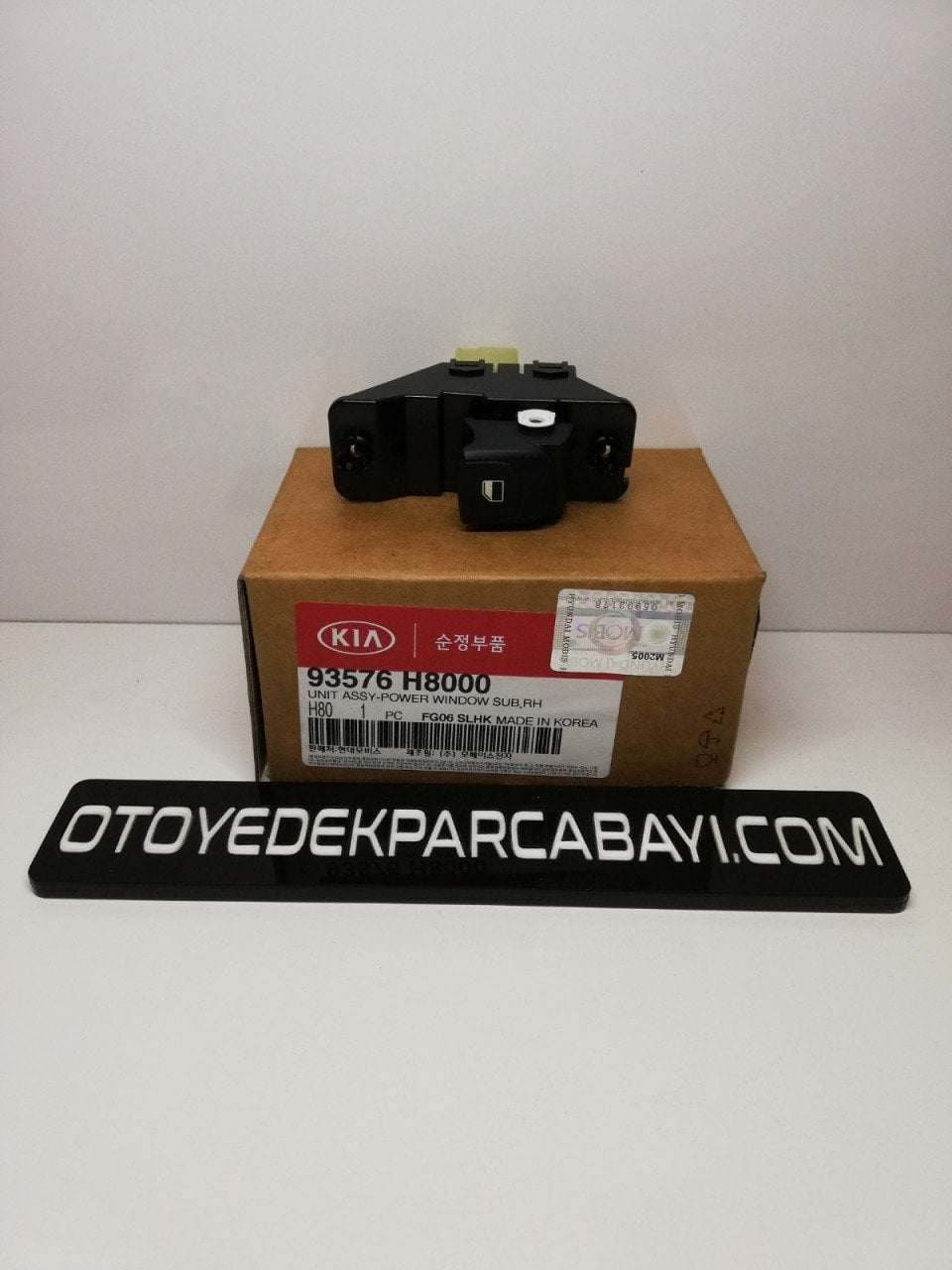 KİA RİO CAM AÇMA DÜĞMESİ ÖN SAĞ ORJİNAL 93576H8000
