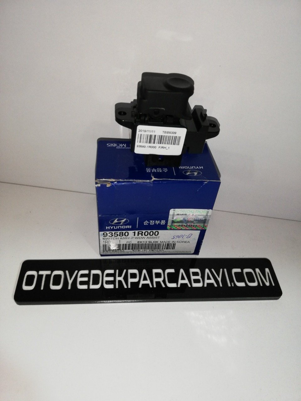 HYUNDAİ ACCENT BLUE CAM AÇMA DÜĞMESİ ÖN SAĞ ORİJİNAL 93580-1R000