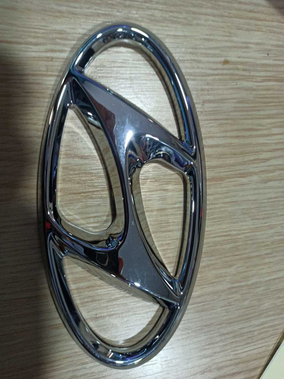 HYUNDAİ TUCSON ÖN AMBLEM 86300D3000