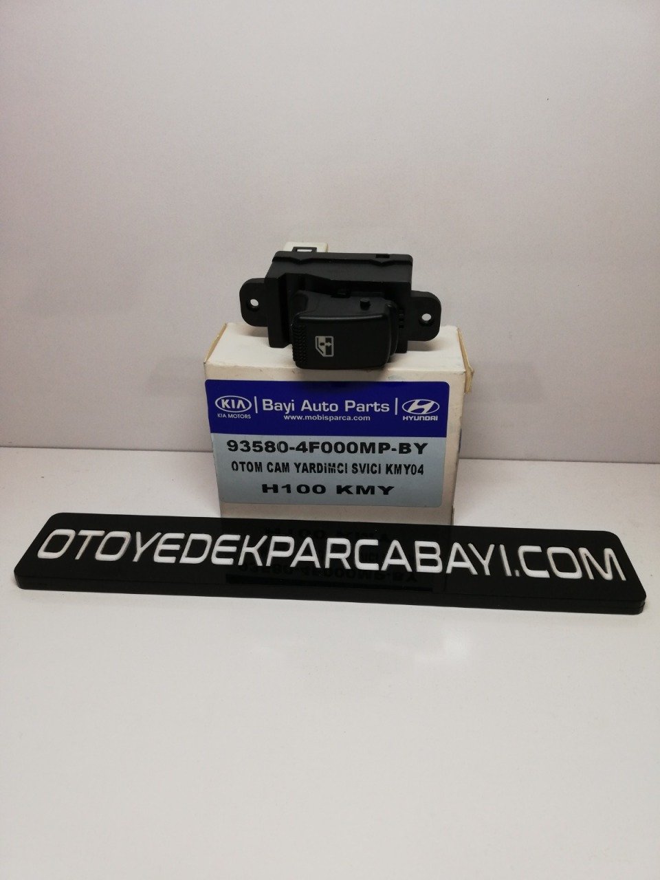 HYUNDAİ H100 KAMYONET CAM AÇMA DÜĞMESİ ÖN SAĞ 2004-2012 935804F000MP