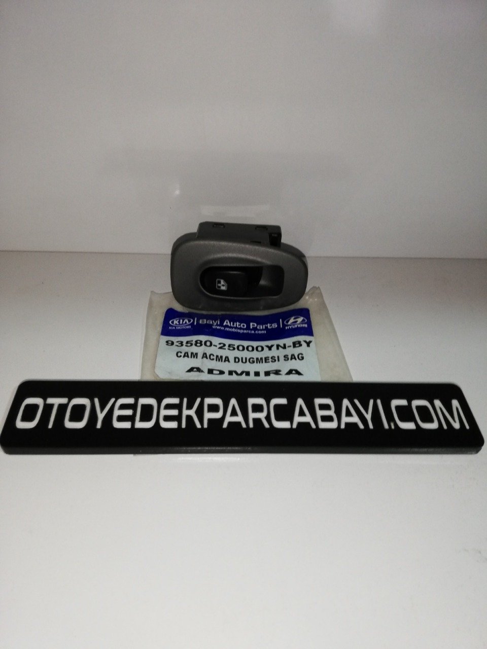 HYUNDAİ ACCENT ADMİRA CAM AÇMA DÜĞMESİ ÖN SAĞ 2003-2006 93580-25000YN