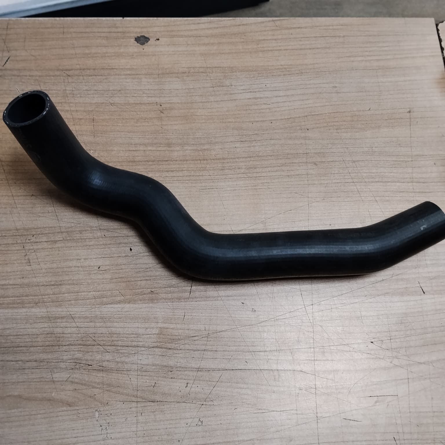 HYUNDAİ STAREX RADYATÖR ÜST HORTUMU 2.5 DİZEL 1997-2007 25411-4A100
