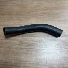 HYUNDAİ İ30 - ELANTRA RADYATÖR ÜST HORTUMU 25411-3X150 KORE
