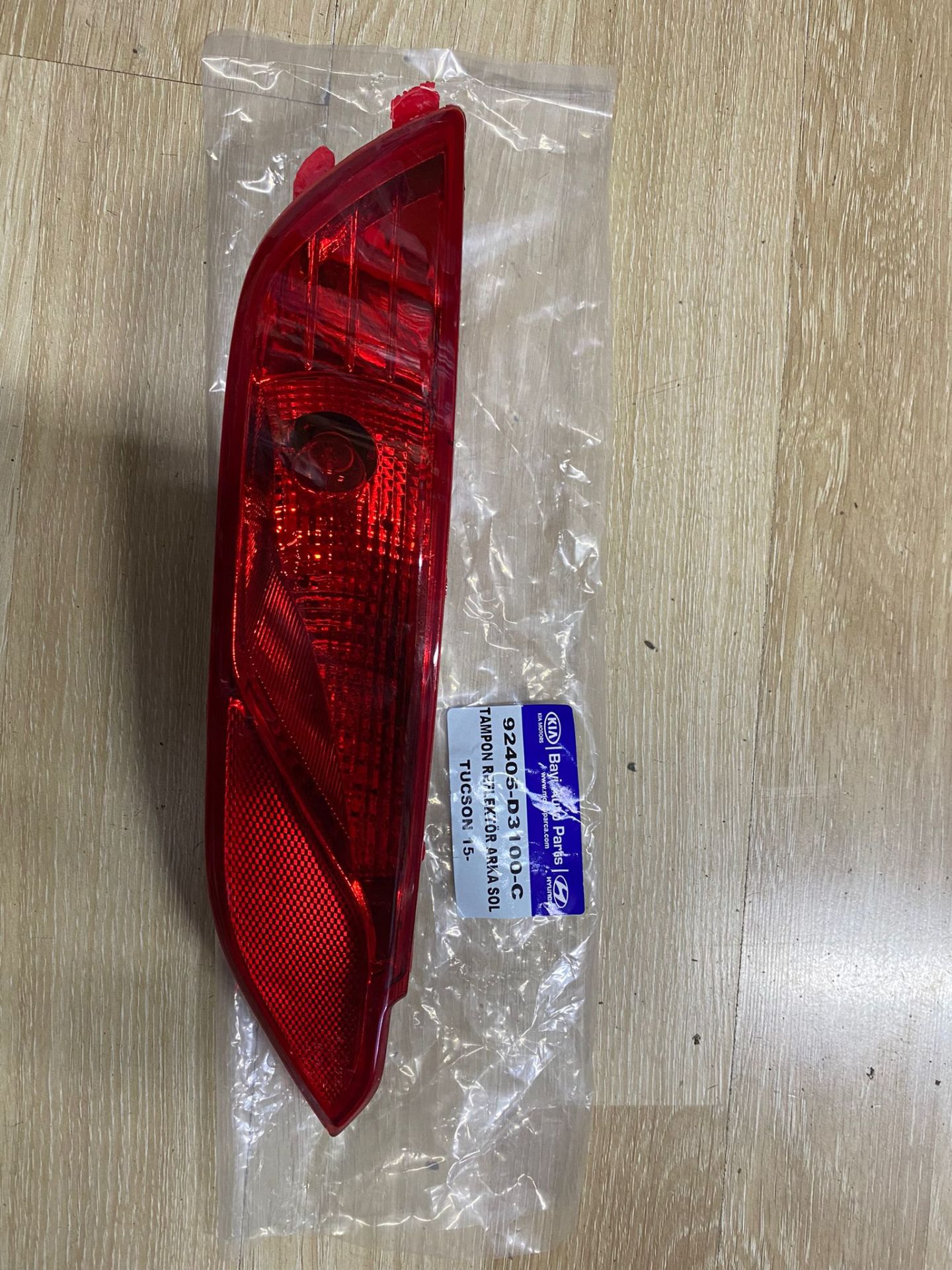 Hyundai Tucson Sol Arka Reflektör Sis Yan sanayi  (92405-D3100)