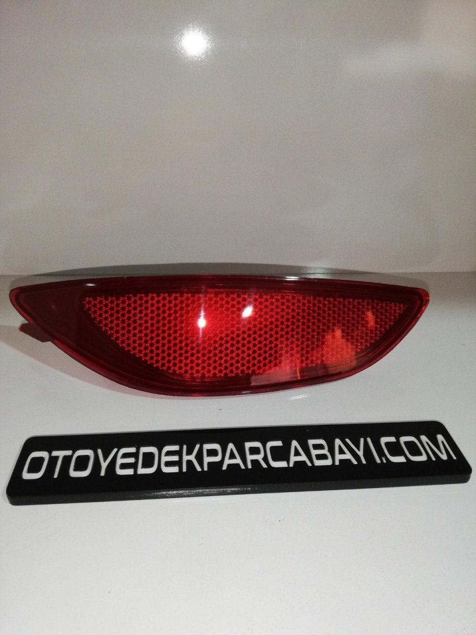 HYUNDAİ ACCENT ARKA TAMPON REFLEKTÖRÜ SOL 924051R000