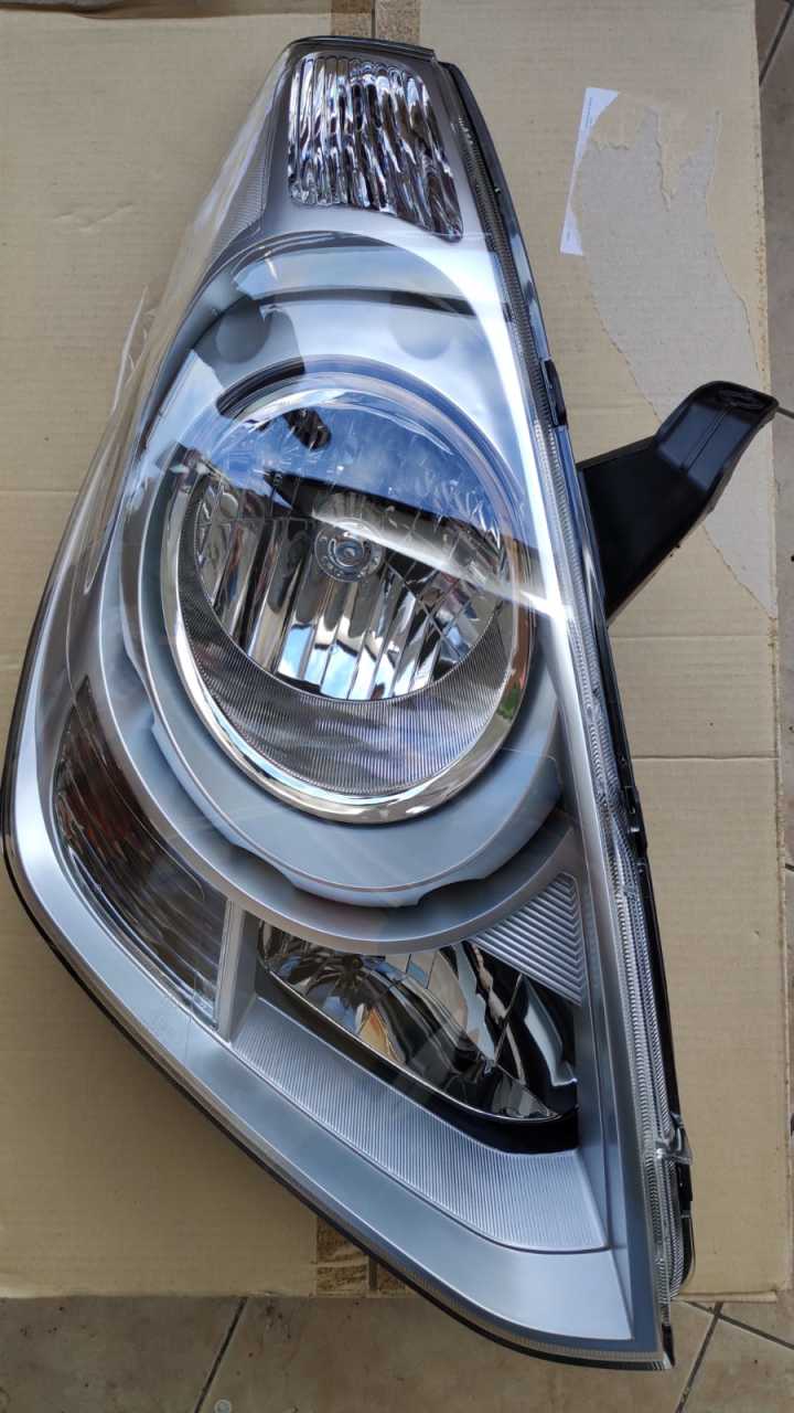HYUNDAİ H1 SAĞ FAR ORİJİNAL 92120-4H020