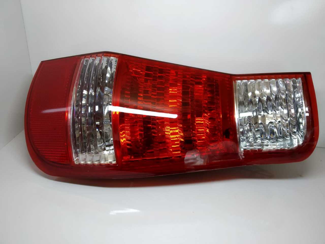 HYUNDAİ MATRİX SAĞ STOP 92402-17610 YAN SANAYİ