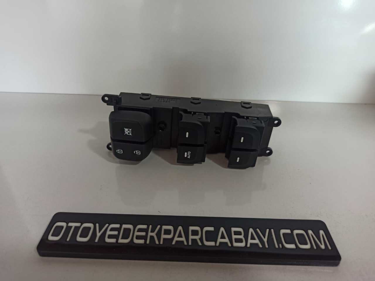 HYUNDAİ İ10 ÖN SOL CAM DÜĞMESİ 93570-B4510X