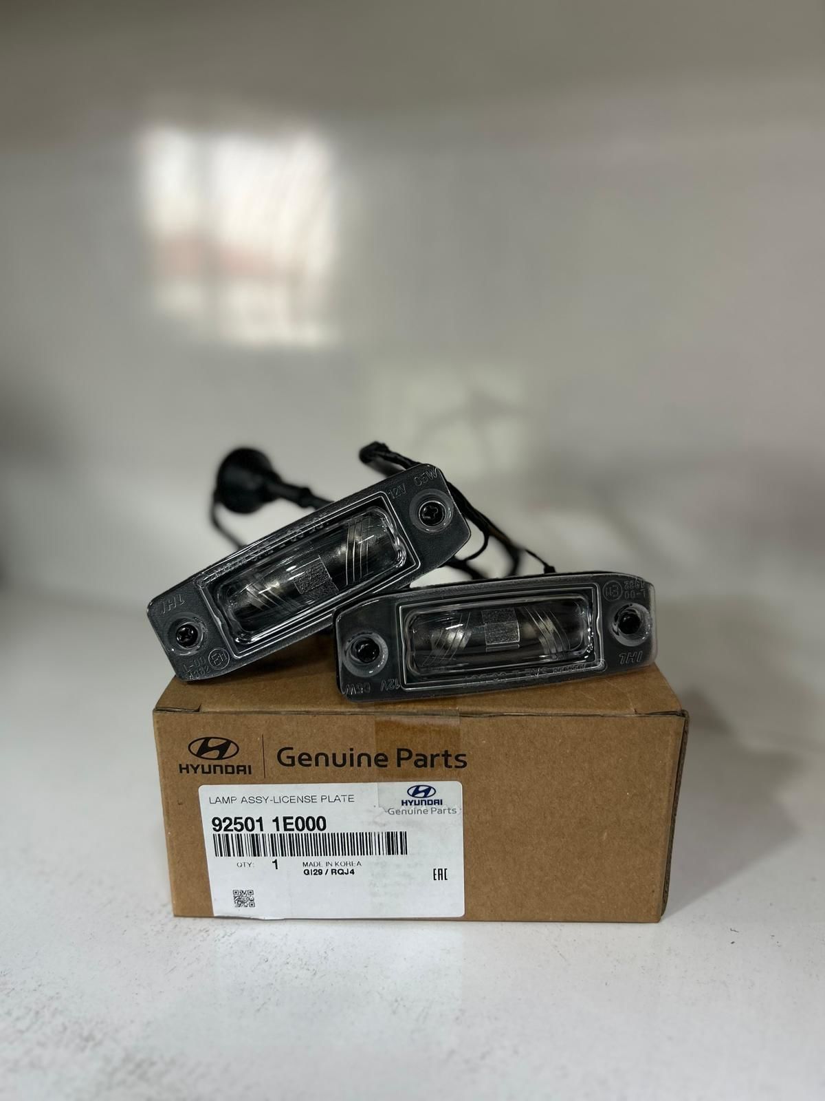 HYUNDAİ Accent Era Plaka Lambası Takımı 2006-2012 925011E000 Orijinal