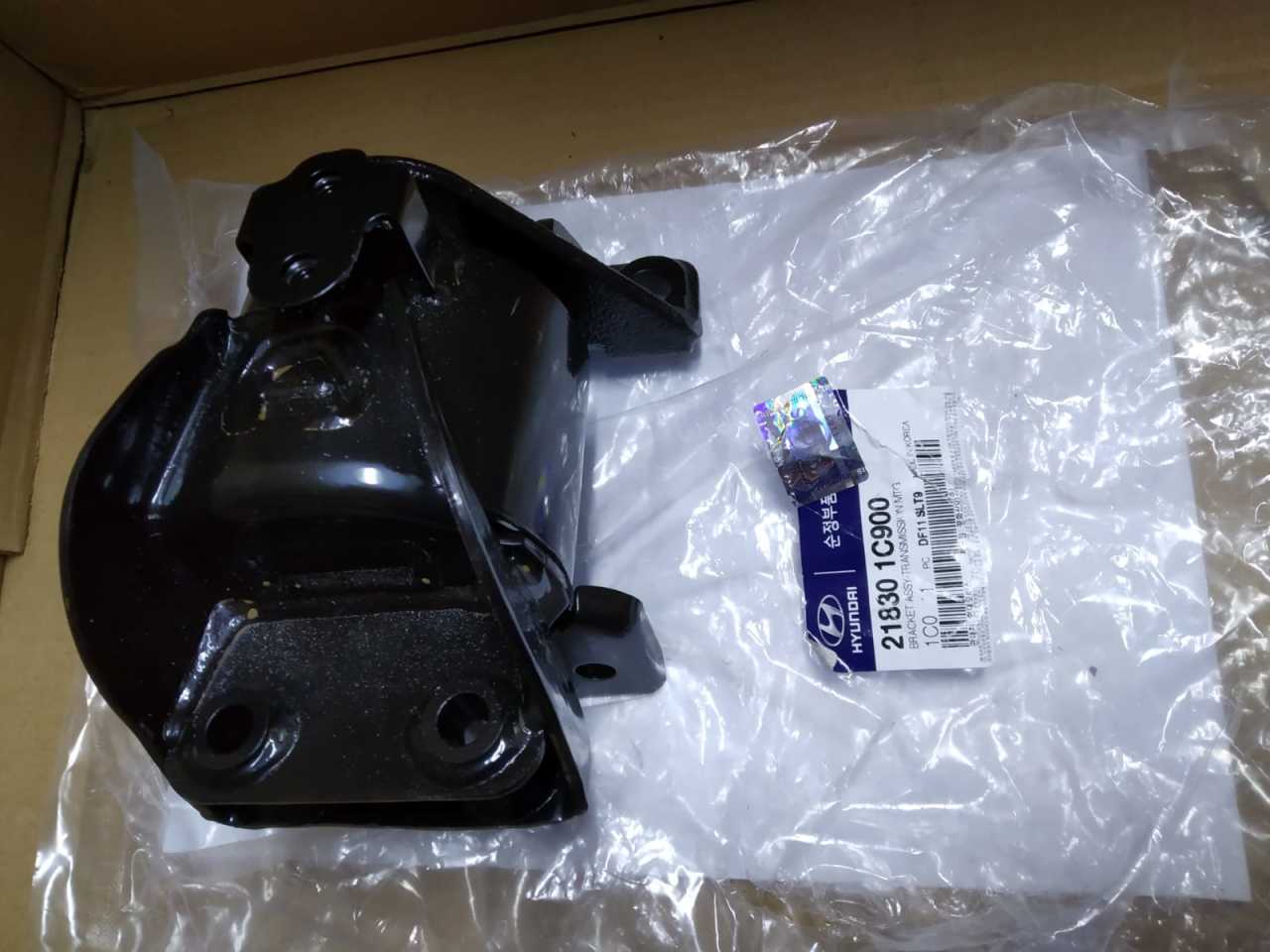 218301C900 HYUNDAİ GETZ 2006-2011 DİZEL SOL MOTOR TAKOZU (ORJİNAL