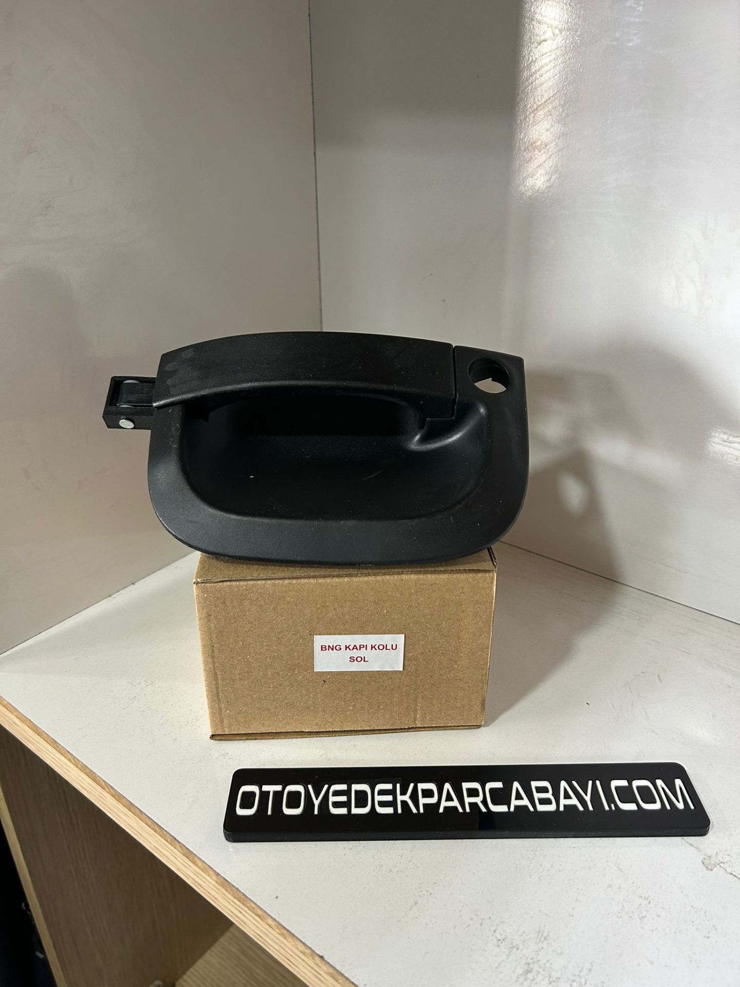 BONGO ON KAPI KOLU SOL DELİKLİ 826504E040