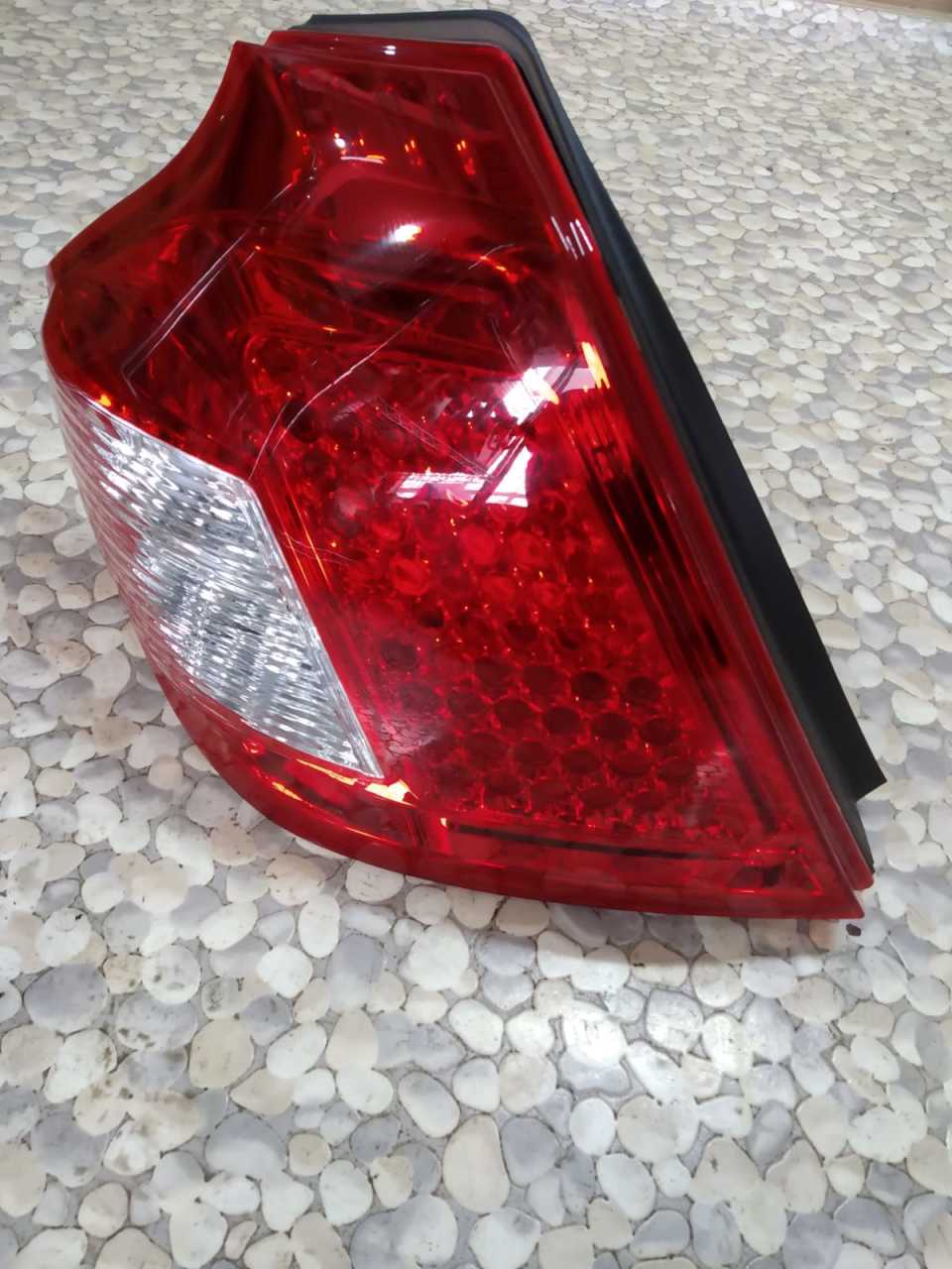 924011H050 KİA CEED 2010 2011 2012 HB SOL STOP (TAİWAN)