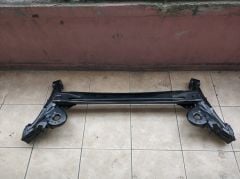 HYUNDAİ i10 Arka Travers 2012- 55100-B9100 Orijinal