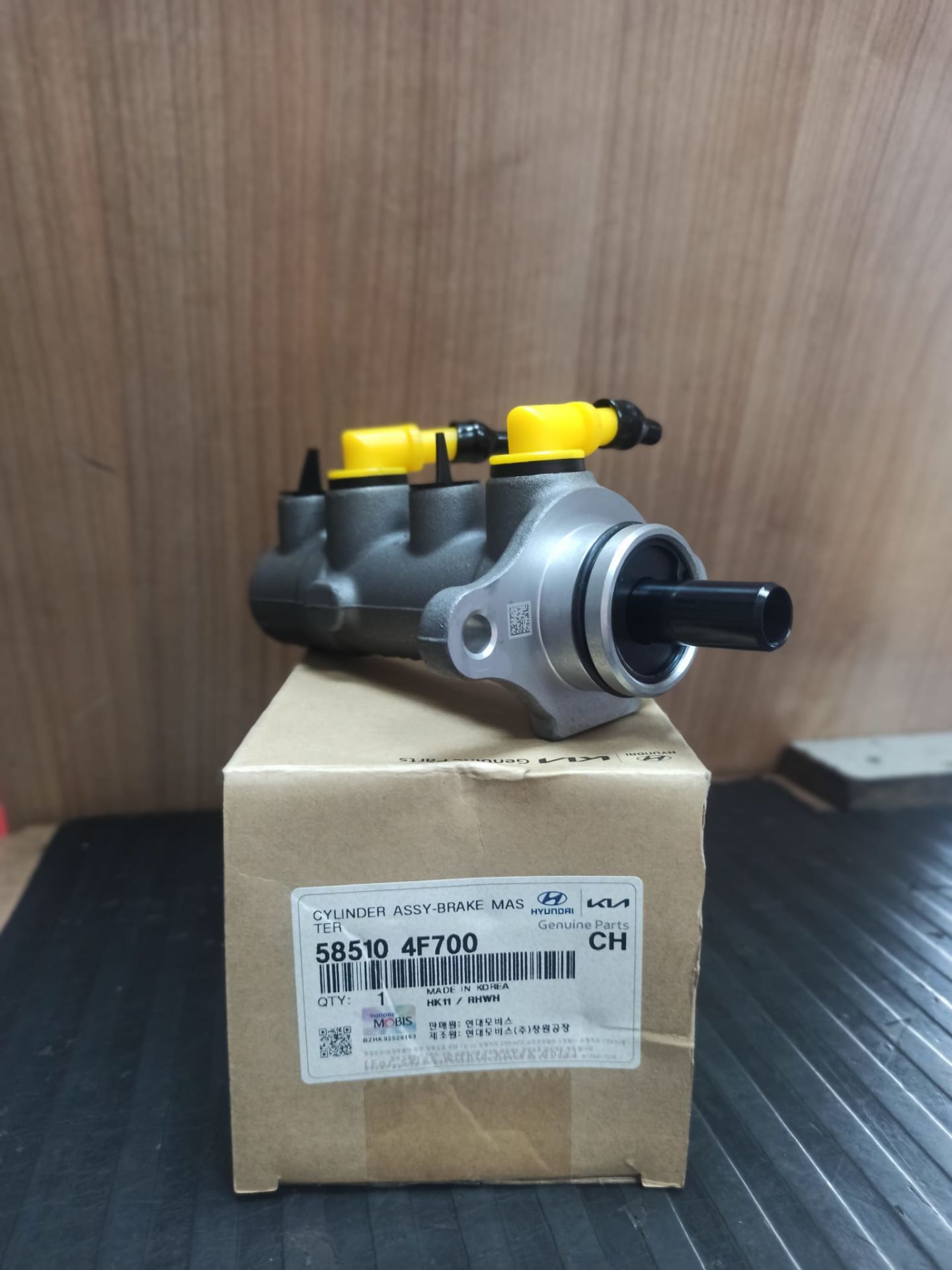 HYUNDAİ H100 H100 KMYN 20 FREN MERKEZ SILINDIRI ORJİNAL 585104F700