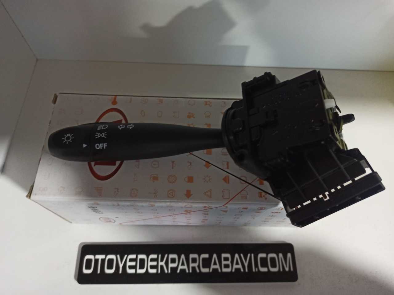 Hyundai Era- Kia Rio 2006-2012 Far Sinyal Kolu (934101G000)