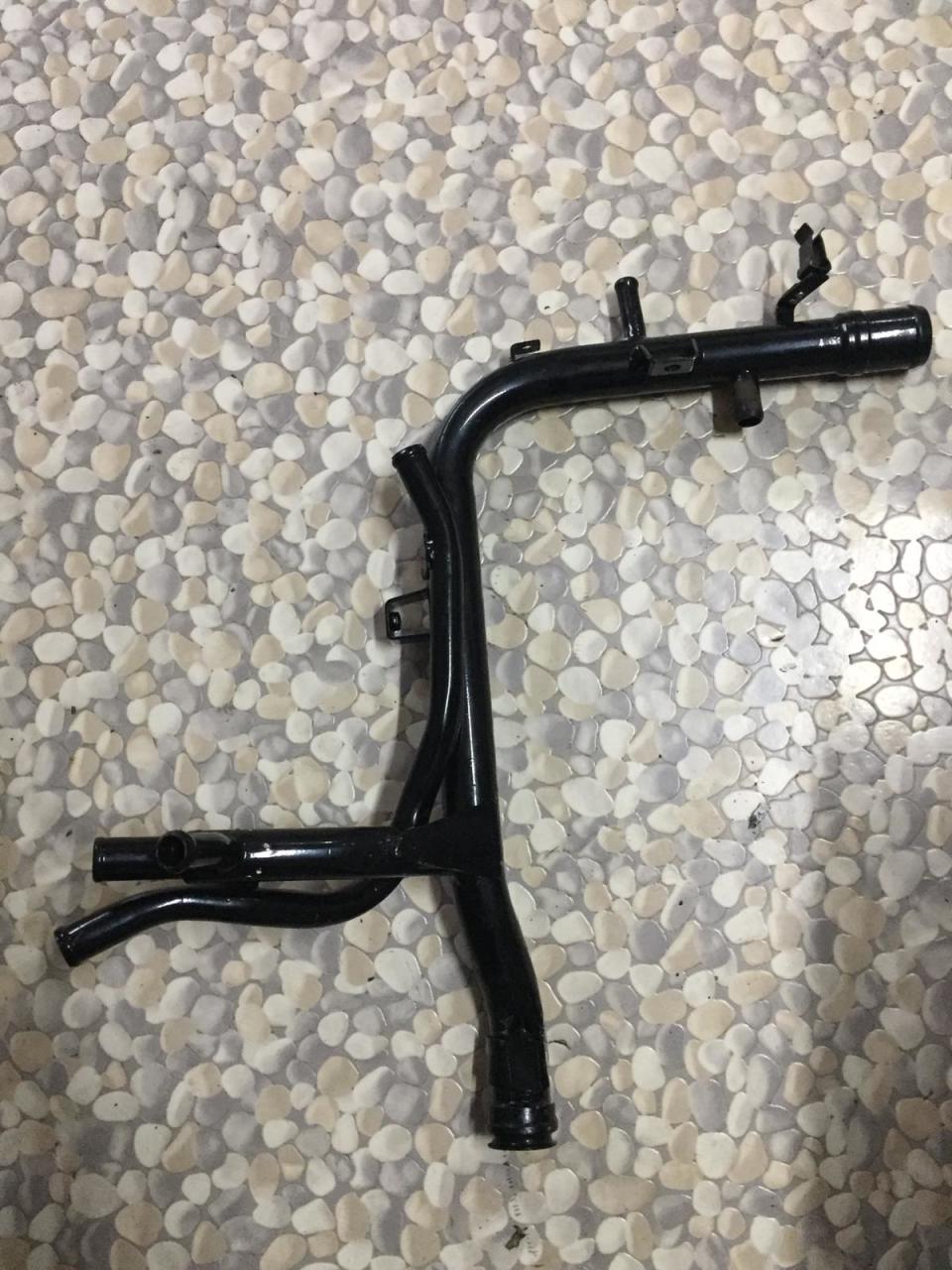 KİA CERATO BLOK SU BORUSU 2003-2006 256202A100