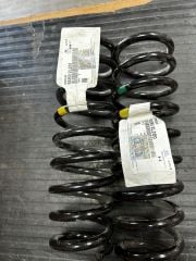 HYUNDAİ i30 Arka Helezon Yay Takımı 2007-2012 55350-2L200 Orijinal