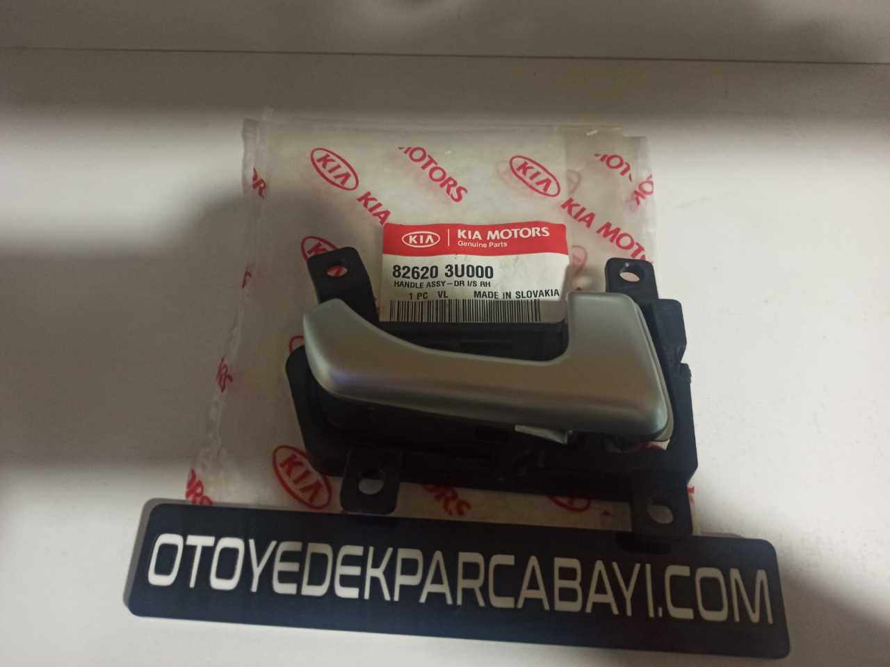 KİA SPORTAGE ÖN SAĞ ARKA SAĞ İÇ KAPI KOLU 826203U000