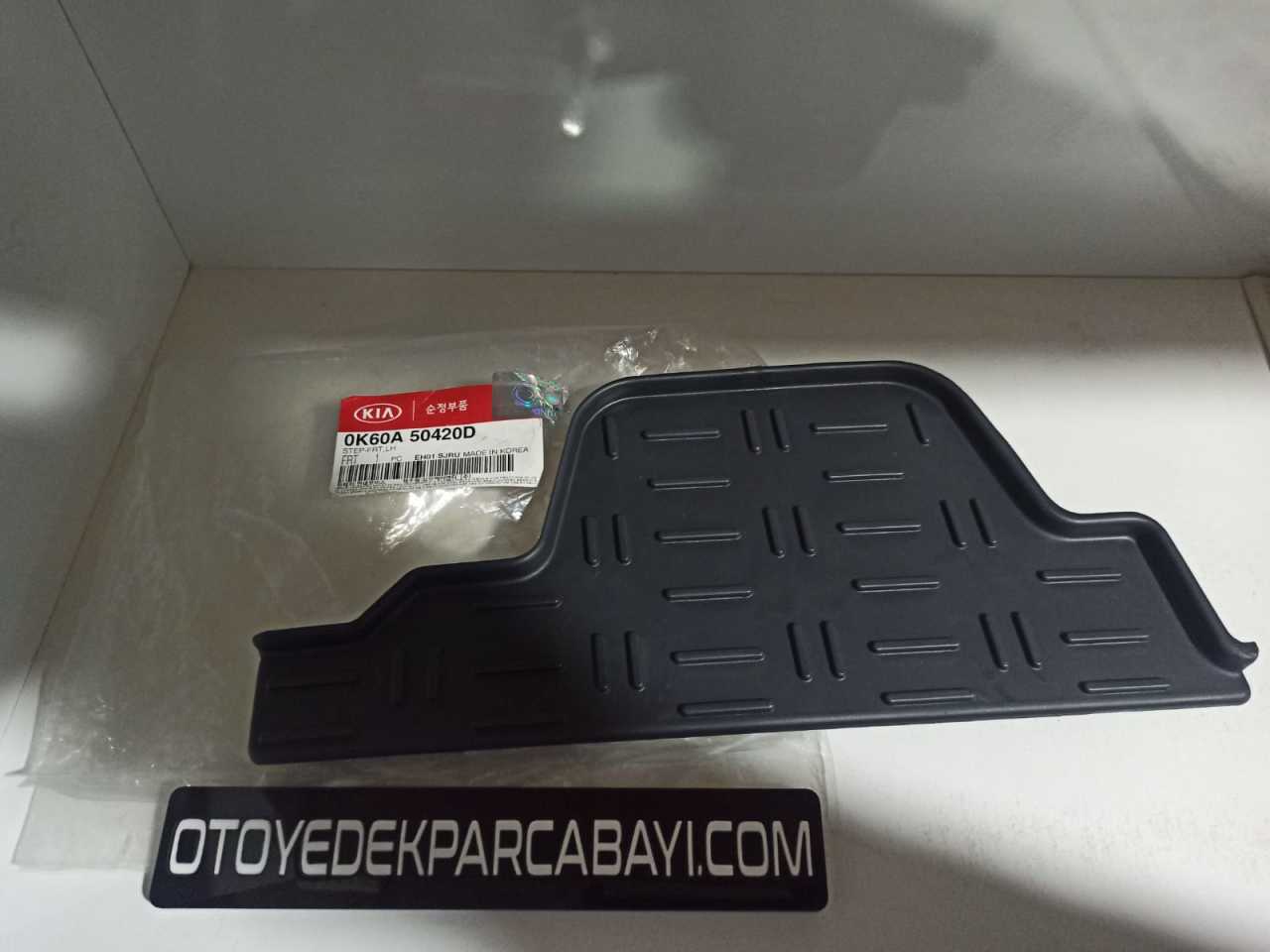 Kia Bongo 1997-2005 Sol Basamak Plastiği Orjinal (0K60A50420)