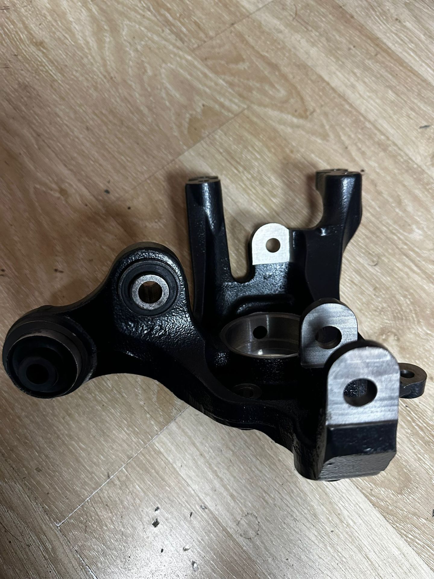 HYUNDAİ i30 Sol Arka Taşıyıcı 2012-2016 52710-A6200 Yan Sanayi