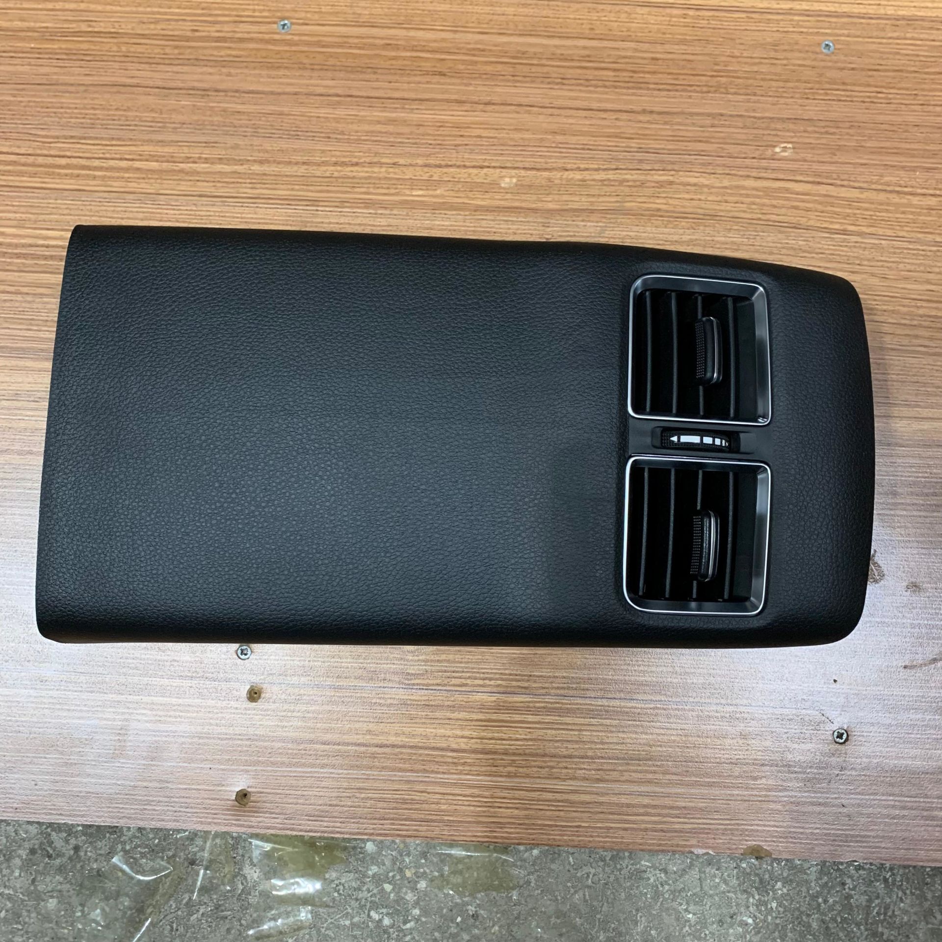 HYUNDAİ i30 Ön Konsol Kapağı 2012-2016 84670-A6200RY Orijinal