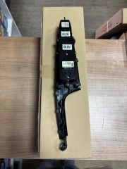 Hyundai Tucson Sol Cam Açma Düğmesi Orijinal (93570-D30414X)