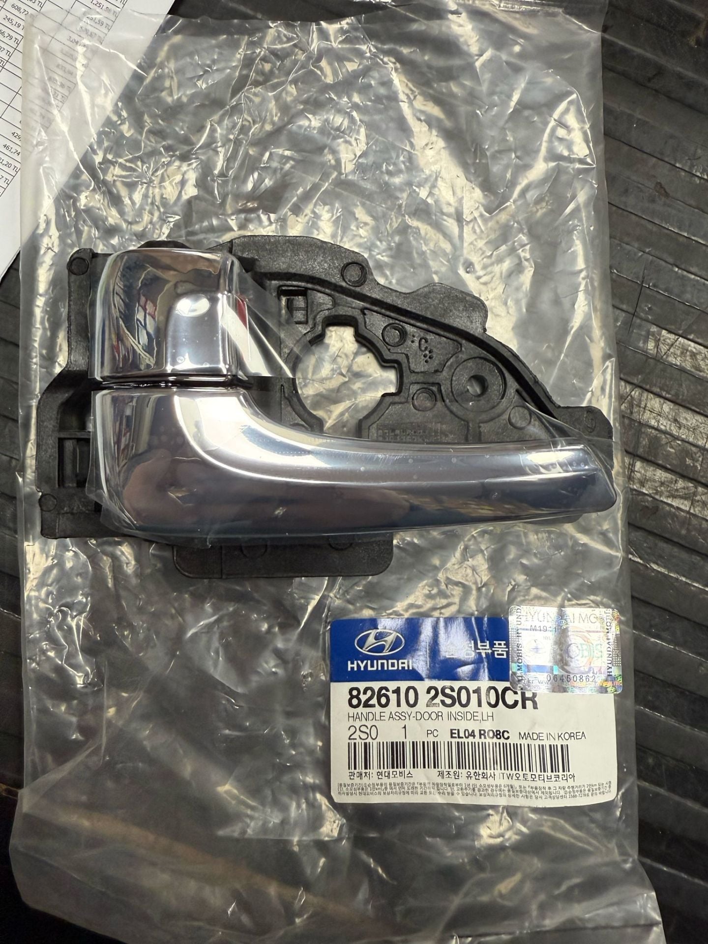 HYUNDAİ İX35 ÖN SOL İÇ KAPI KOLU ORİJİNAL 82610-2S010CR