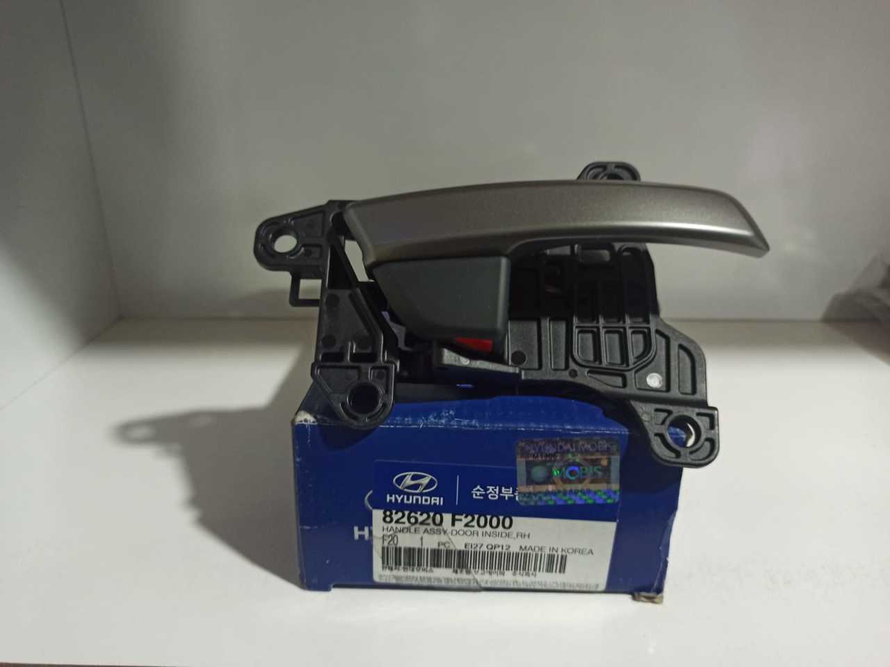 HYUNDAİ ELANTRA ÖN ARKA SAĞ İÇ KAPI KOLU 2016-2019 82620-F2000