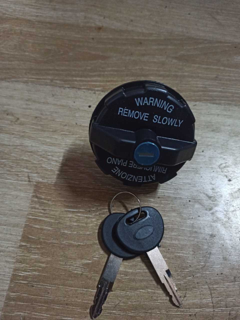 Bongo & H100 Kamyonet Mazot Depo Kapağı (310104F010)