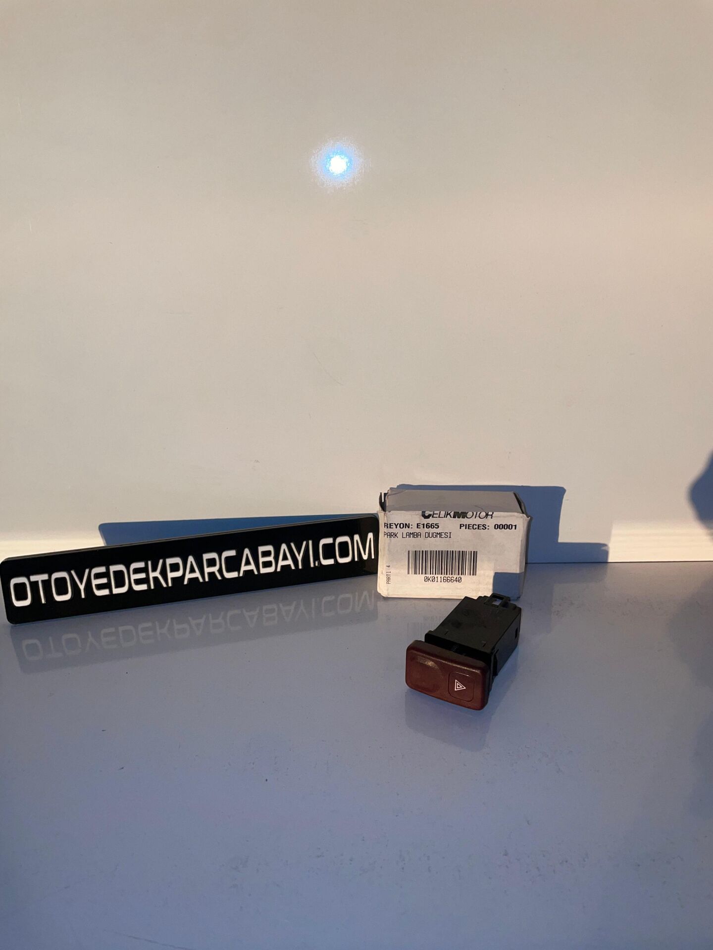 KİA SPORTAGE DÖRTLÜ DÜĞMESİ ORİJİNAL (0K011-66640)