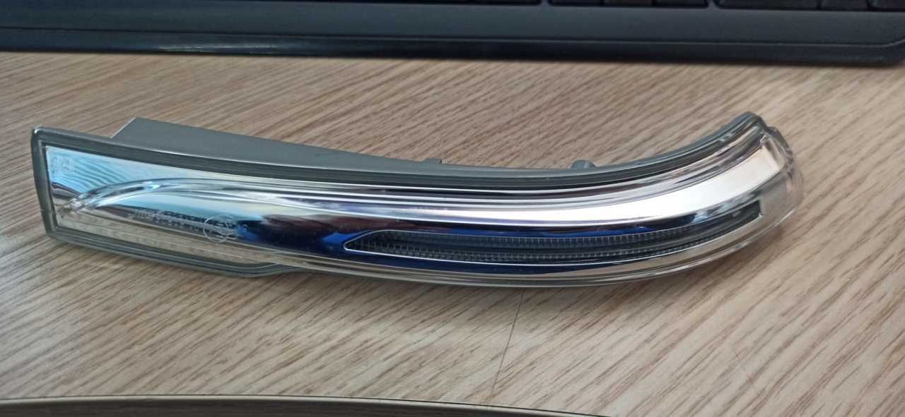 HYUNDAİ İ10 SAĞ AYNA SİNYALİ ORJİNAL 87624B9000