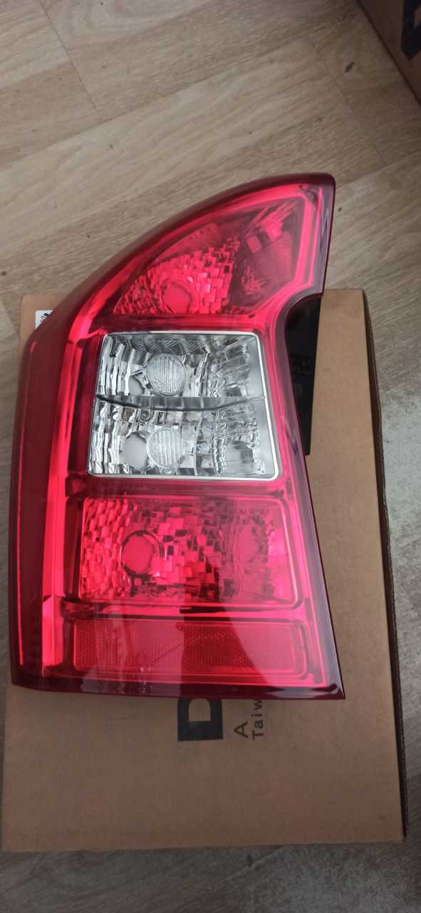 Kia Carens Sol Arka Stop Taiwan (924011D010)