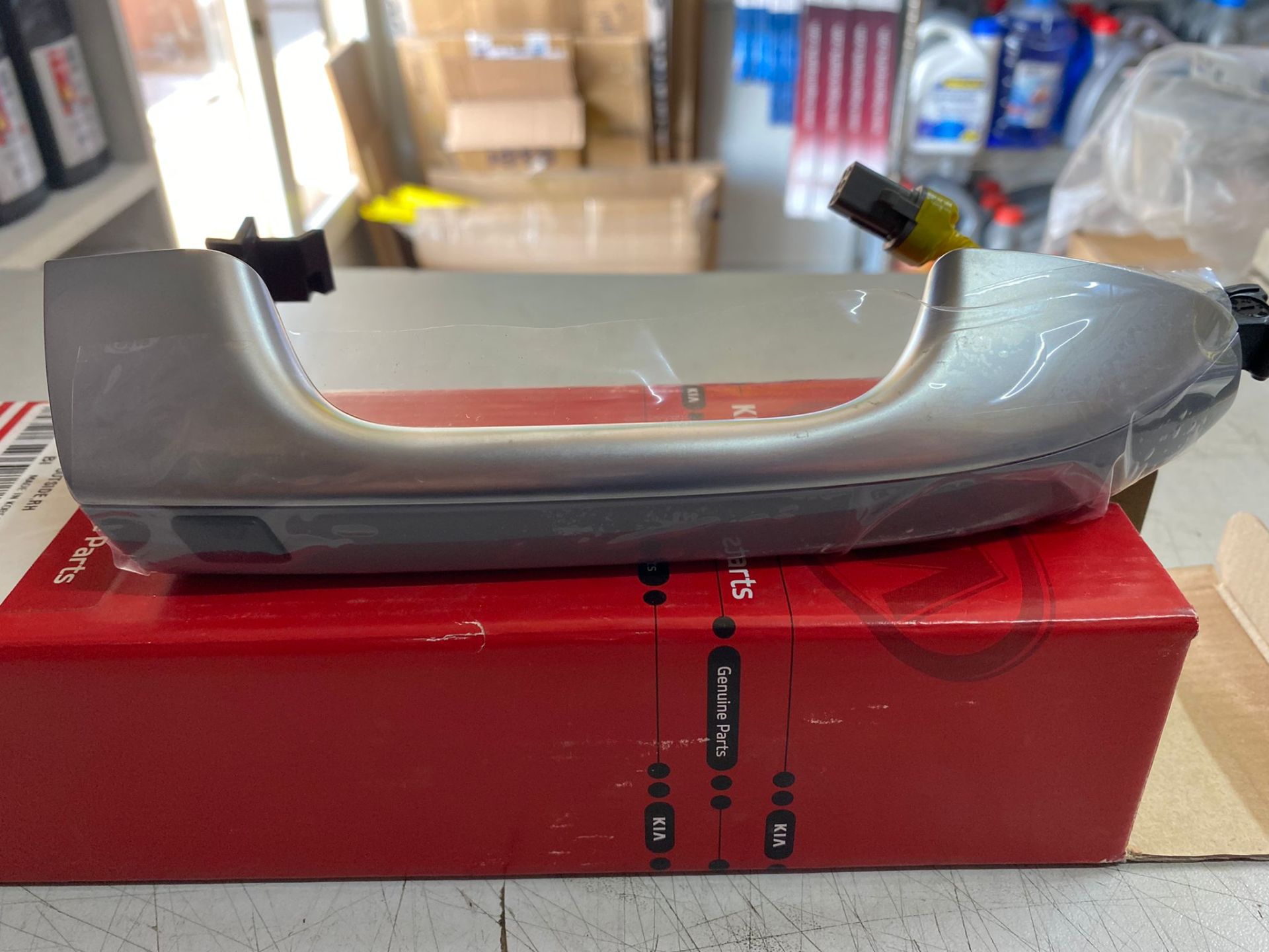Kia Sportage Ön Sağ Dış Kapı Kolu Düğmeli Orjinal (82661D9730)